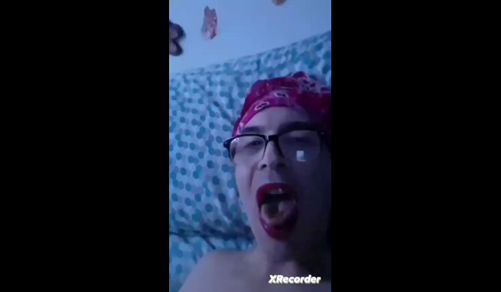 Trans Babe Gives Intense Blowjob