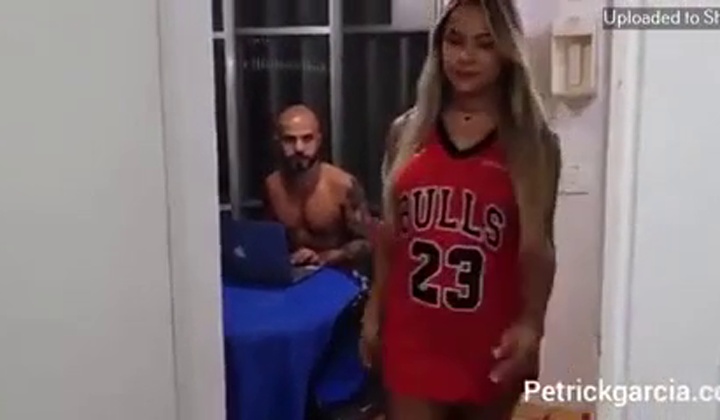 Trans Babe Gives Blowjob
