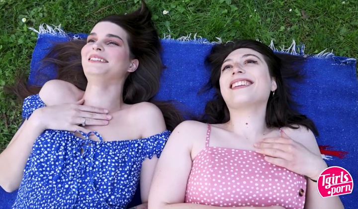 Trans Girl Outdoor Tease