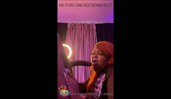 Ebony BBW TS Solo Action