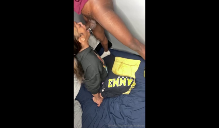 Ebony TS Babe Gets Intimate