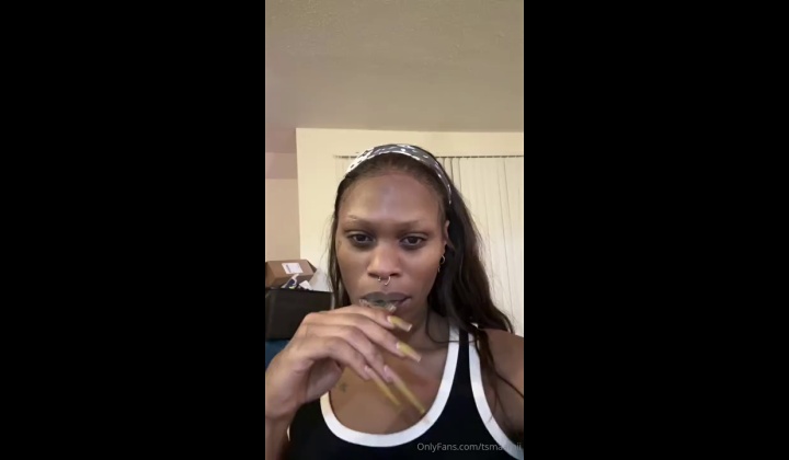 Ebony TS Babe Solo Masturbation Scene