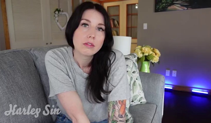 Trans Babe Gives Blowjob